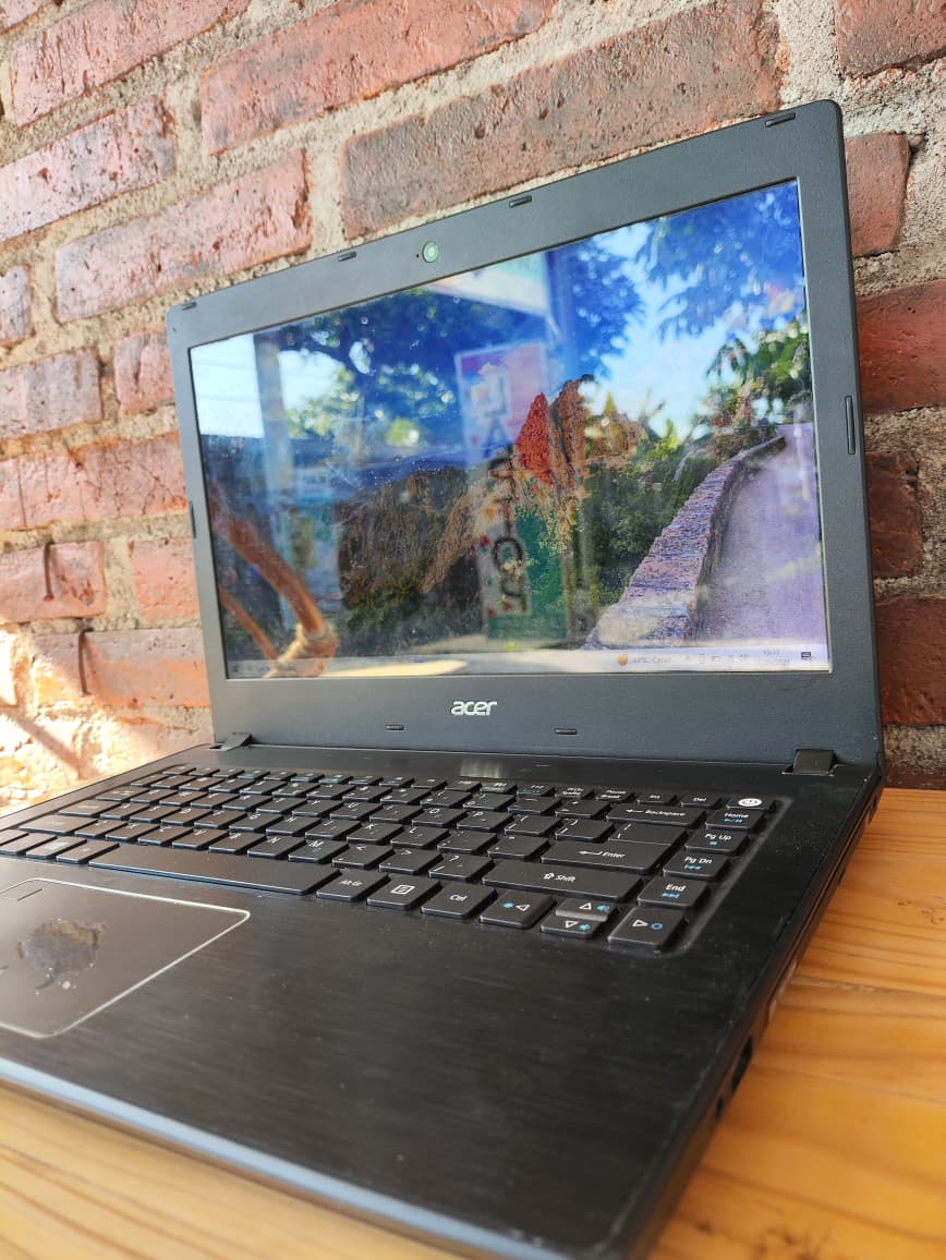 Notebook Acer TravelMate P249 Series Model N16Q1